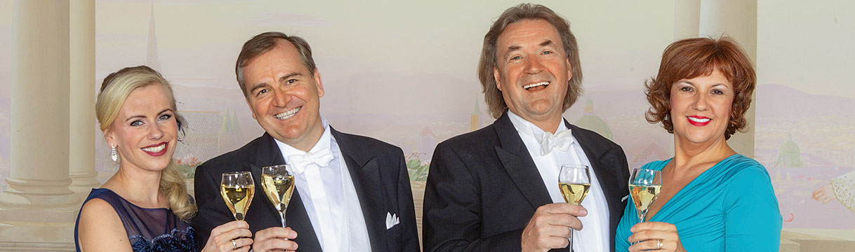 Slideshow2019-7-AustrianDinnerShow